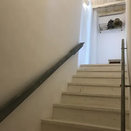 2 Bdrm Villa With Sea View Apartment *